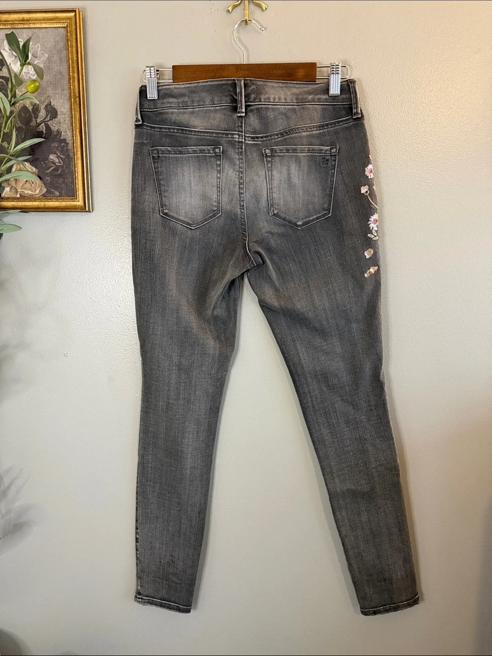 Jessica Simpson Kiss Me Super Skinny Jeans Floral Sequin Embroidered Boho 26